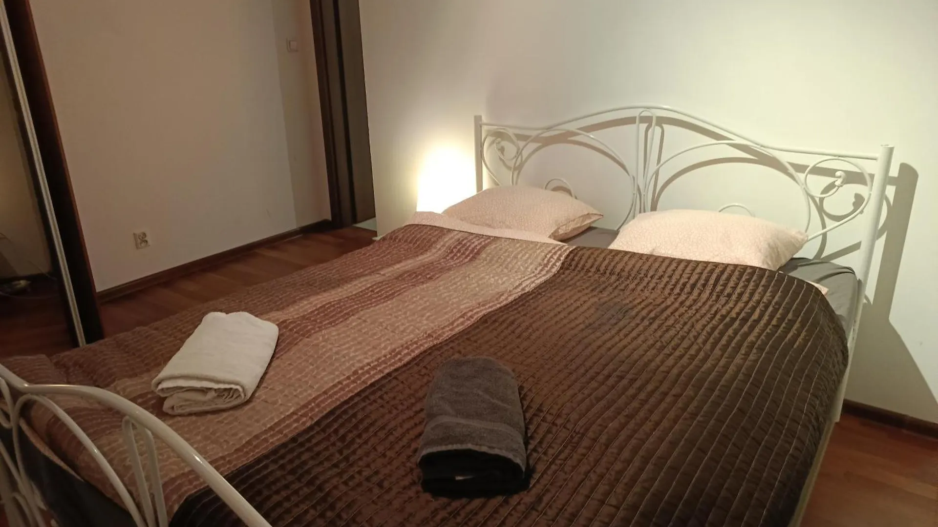 Apartament Wilanow - Sarmacka 1B contacts